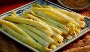 măng đắng (bitter bamboo shoots)