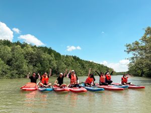 Kayaking and stand-up paddleboarding (SUP)