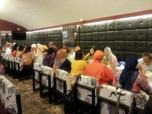 D'Lions Restaurant-travel guide for Muslims