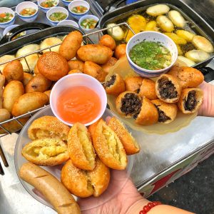 bánh rán mặn (savory fried cake) and bánh rán ngọt (sweet fried cake)